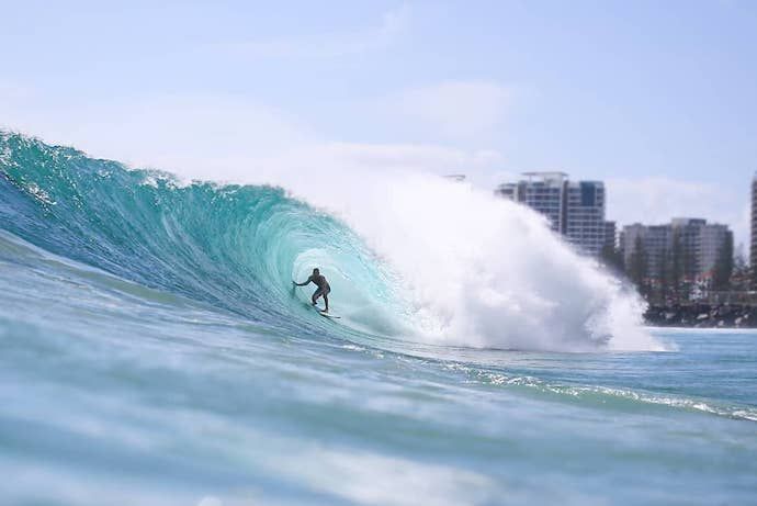 2018_GC_Kirra_Surfing_@drewen7