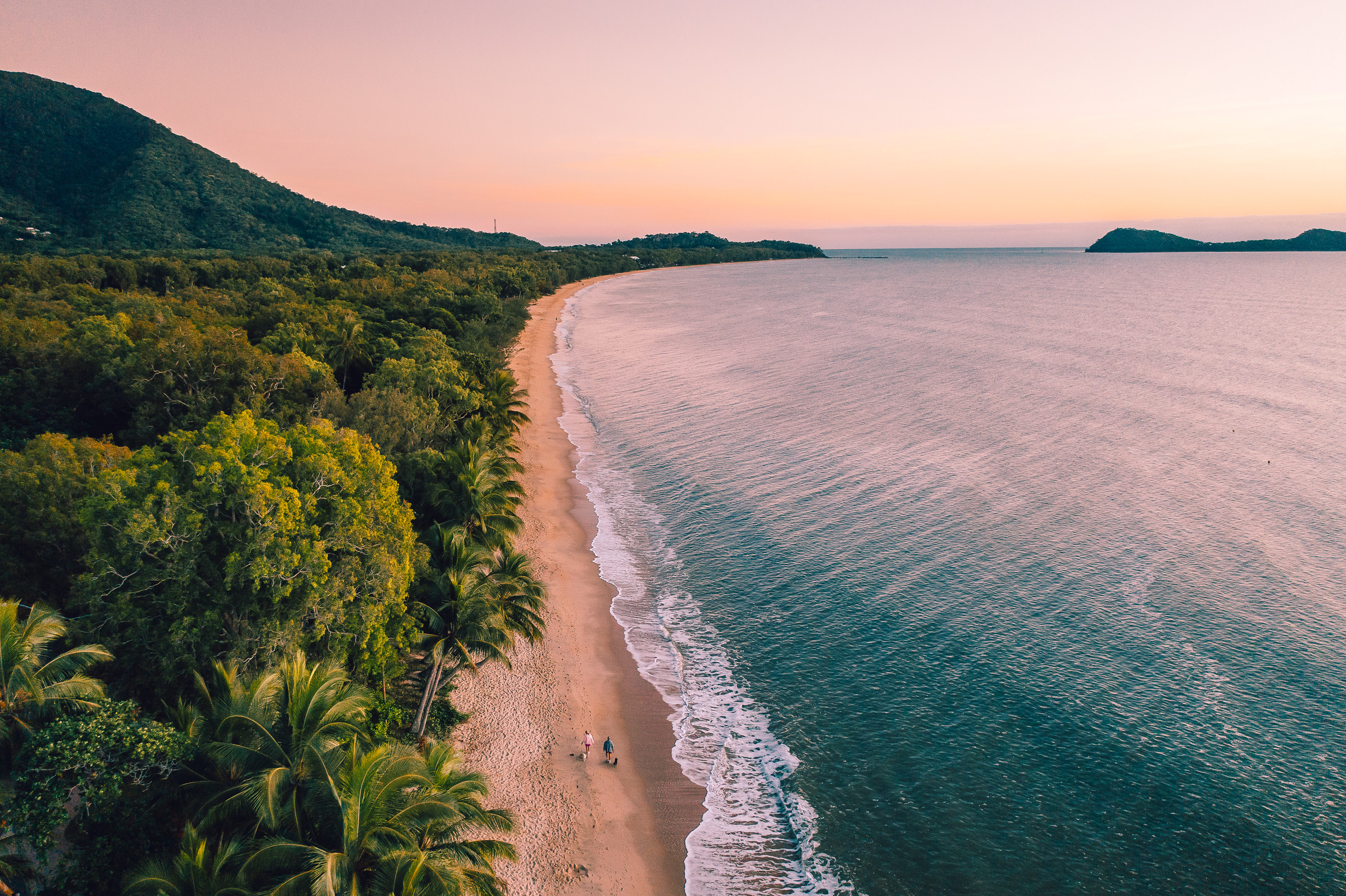 2019_TNQ_CliftonBeach_Beaches_KatiePurling_141461.jpg