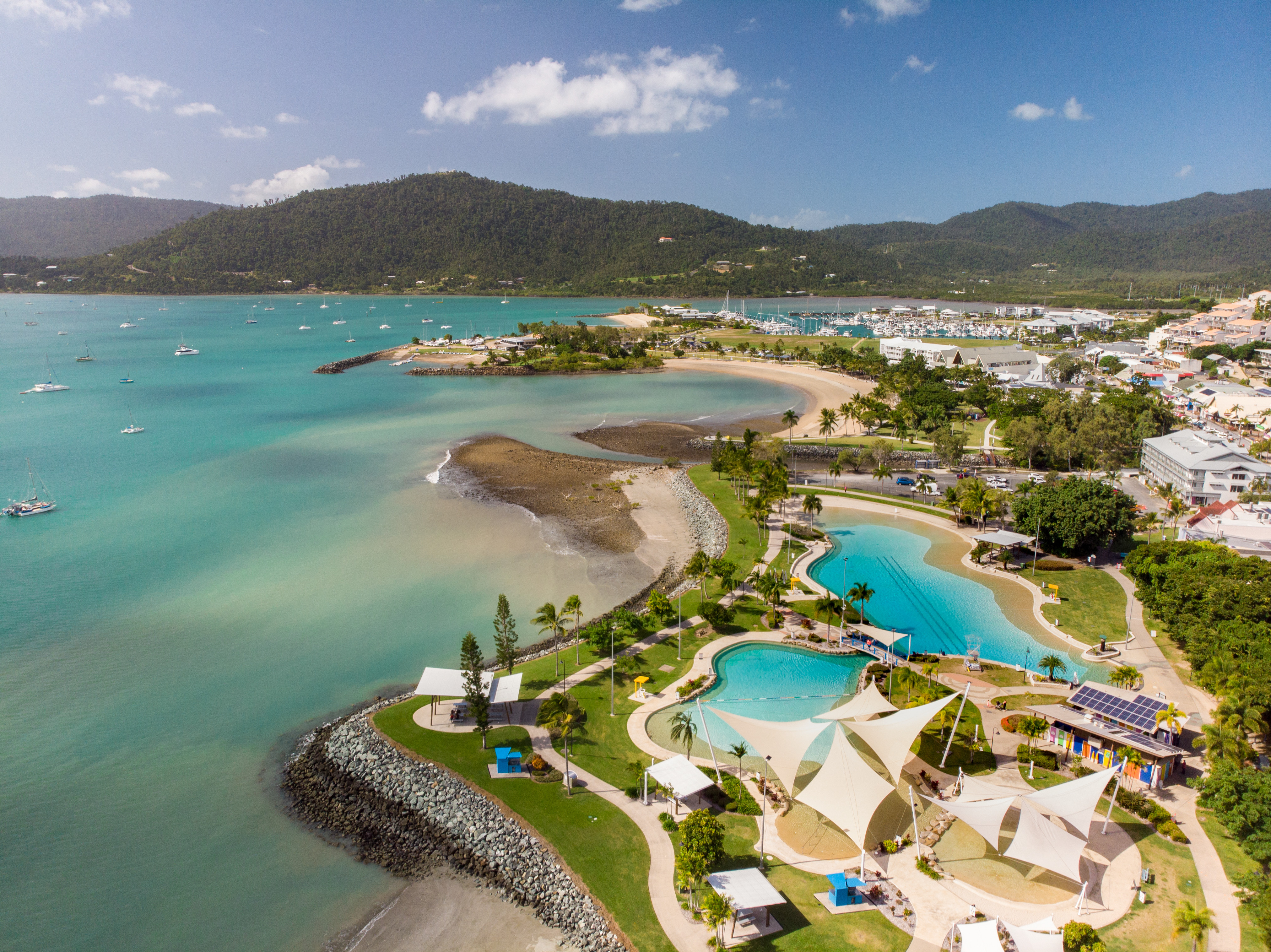 141483-19 Airlie Beach Lagoon